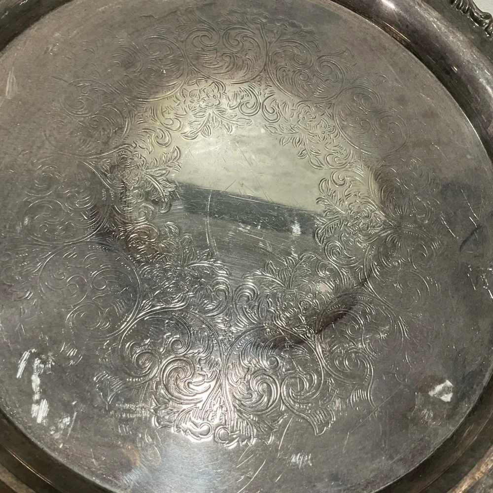 VINTAGE ONEIDA SILVER‎ PLATED ROUND SERVING TRAY